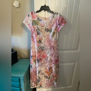 Lovely Floral Dress 🩷 Size 12